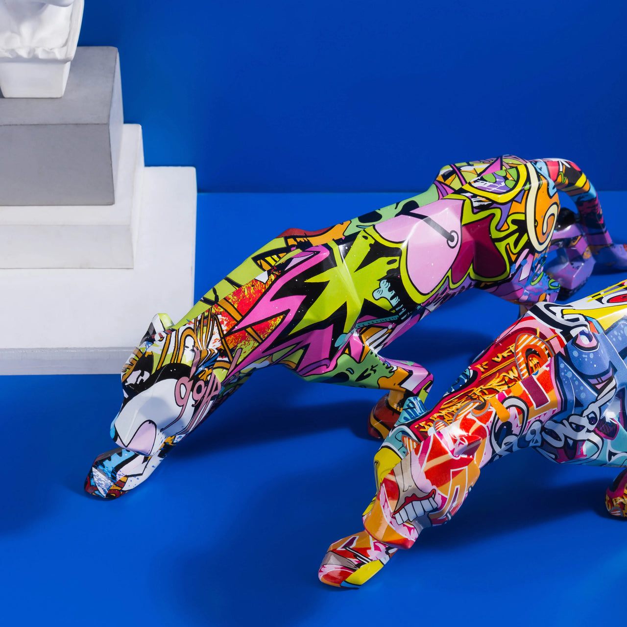 Modern Painted Graffiti Leopard Sculptures and Statues Office Ornaments Resin Crafts