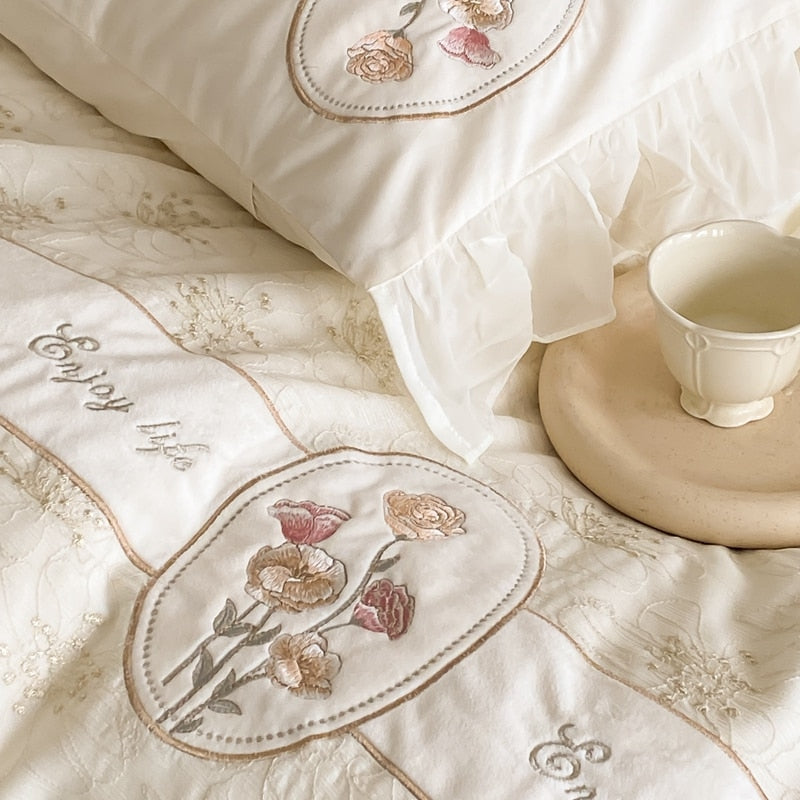 White French Europe Romantic Egyptian Cotton 1200TC Flower Embroidered Duvet Cover Bedding Set