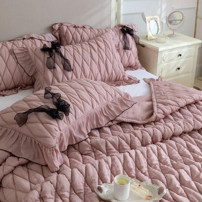 Pure White Pink French Romantic Ruffle Woman Bedspreads Wood Pulp Fiber Bedding Set