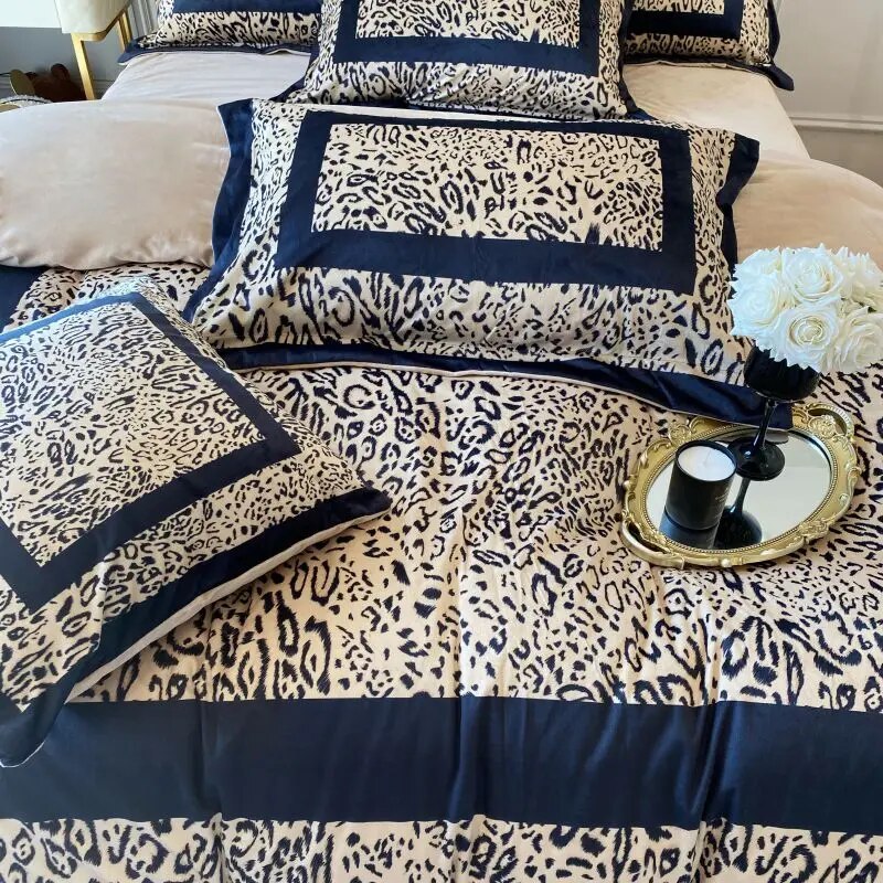 Luxury Black Leopard Print Thickened Embroidery Crystal Velvet Fleece Duvet Cover Bedding Set
