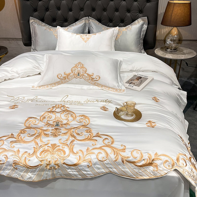 Luxury White Gold Baroque Europe Embroidery Duvet Cover Set, Polyester Bedding Set