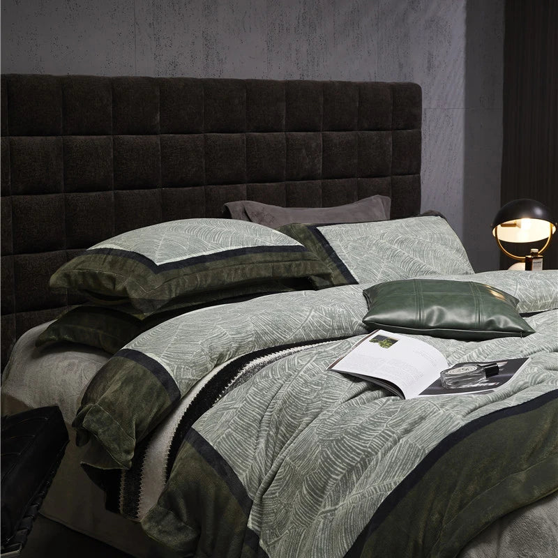 Luxury Leopard Printed Pattern Long Stripe Crystal Velvet Fleece Duvet Cover Bedding Set