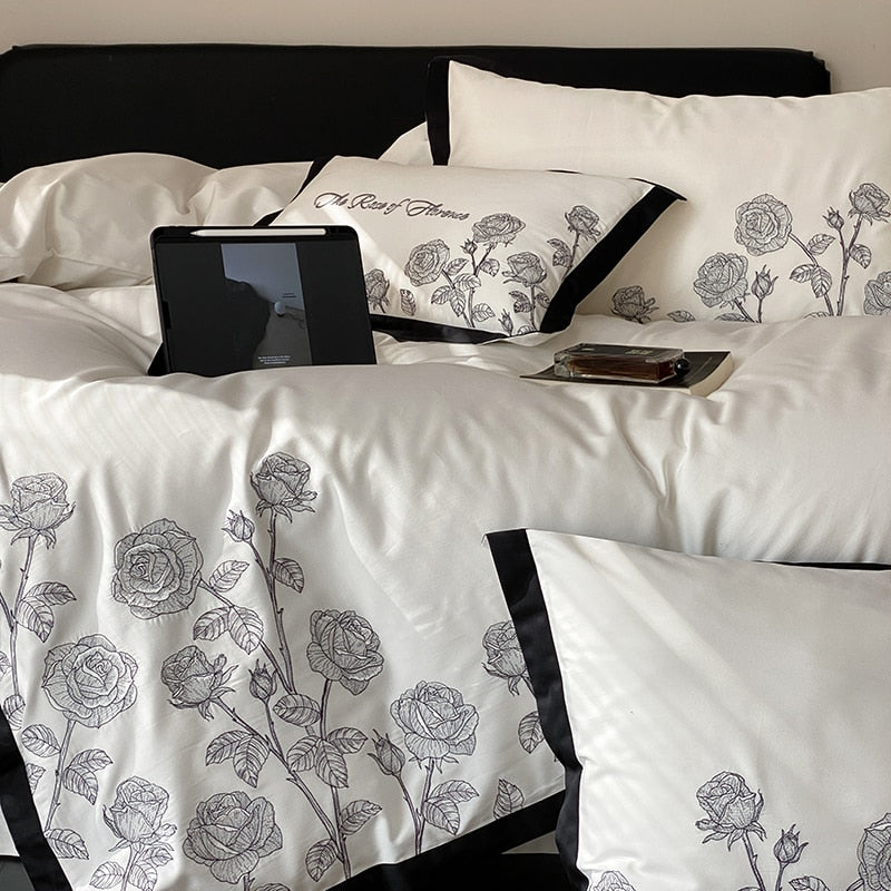 White Black Red Rose Flower Luxury Black Rim Side Duvet Cover, 1000TC Egyptian Cotton Bedding Set