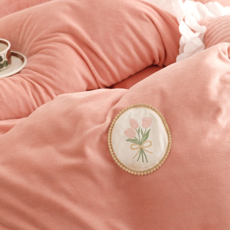 White Pink Flower Tulip Soft Lace Bed Skirt Duvet Cover Set, Velvet Fleece Bedding Set
