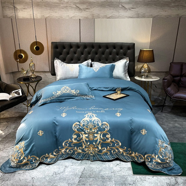 Luxury White Gold Baroque Europe Embroidery Duvet Cover Set, Polyester Bedding Set